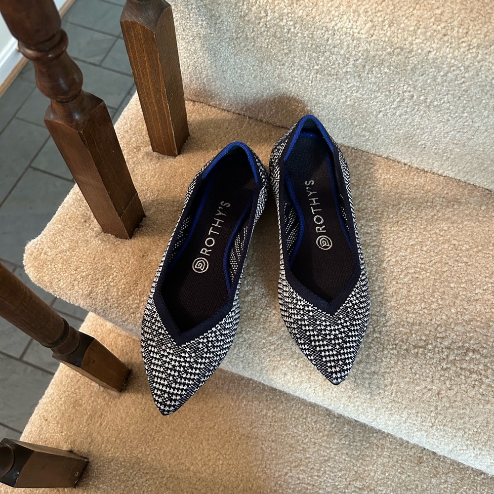Rothy’s Navy Herringbone Twist Pointed Flats